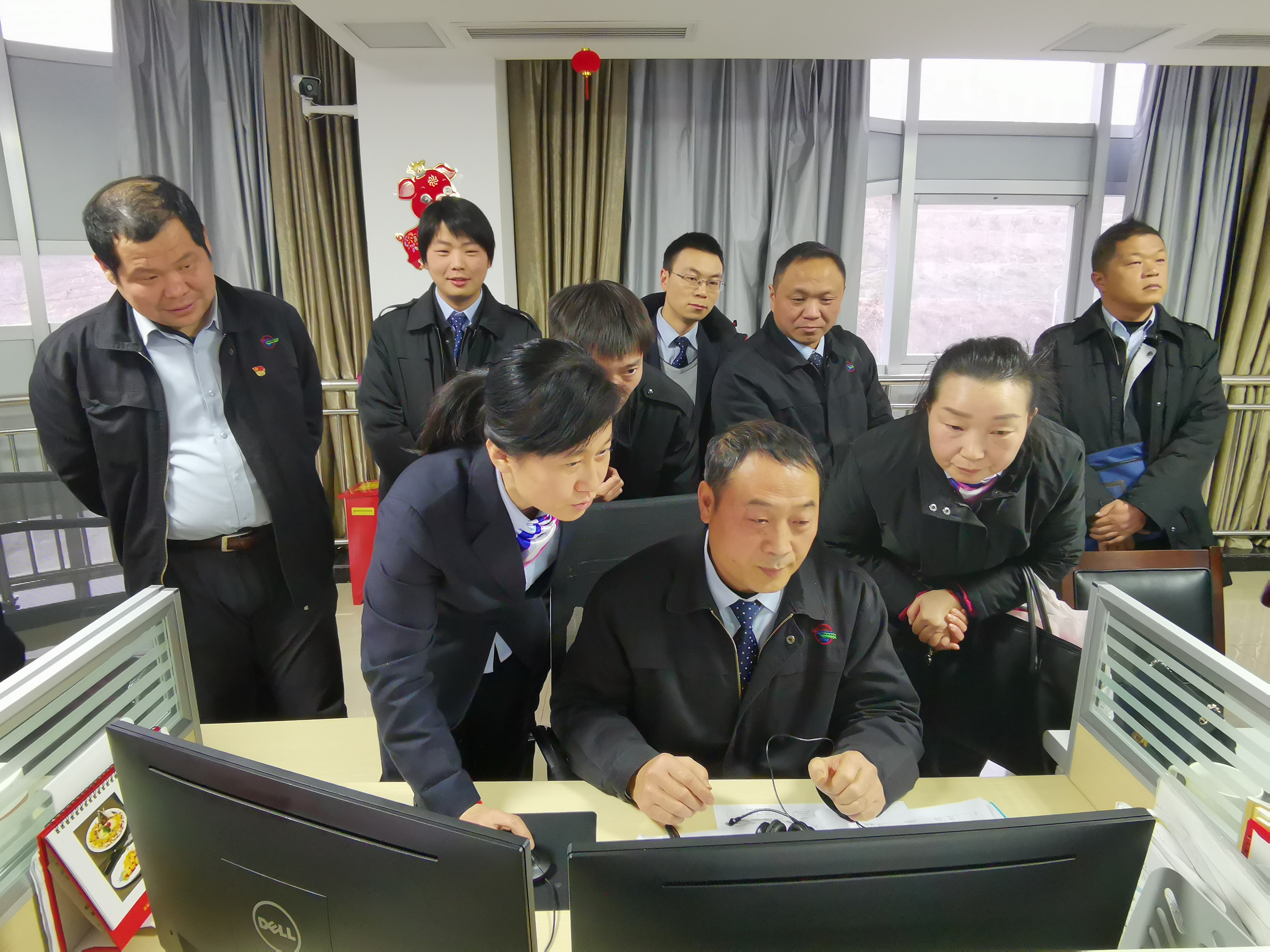 20200115+劳模走进客服中心.jpg